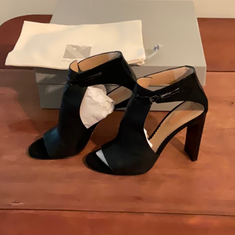 Reed Krakoff Black Suede Peep toe pump